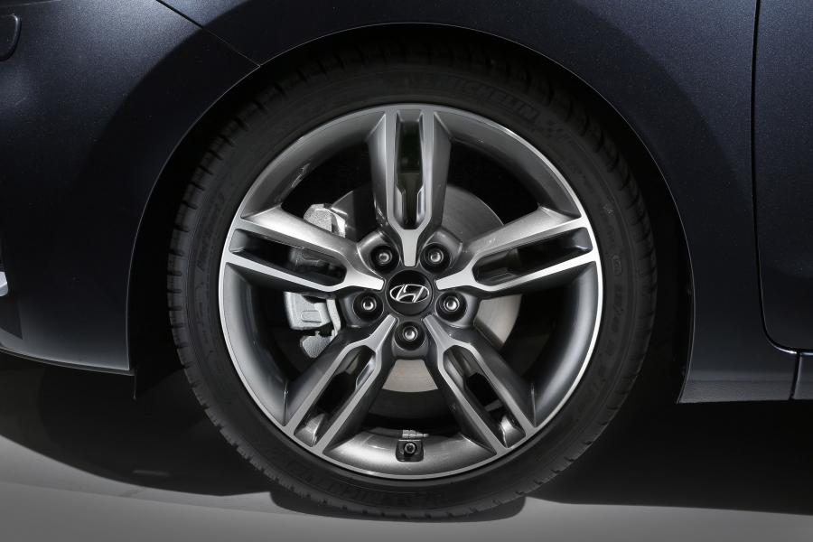  Hyundai i30 3-Door Turbo 2015 года  (фото 10 из 24)